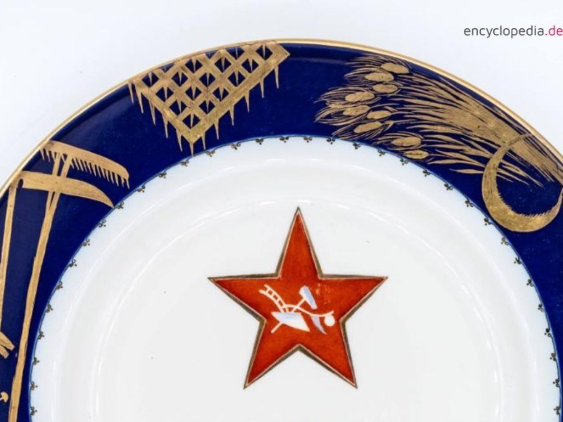 Exploring Soviet Agitprop: The Imperial Porcelain Factory