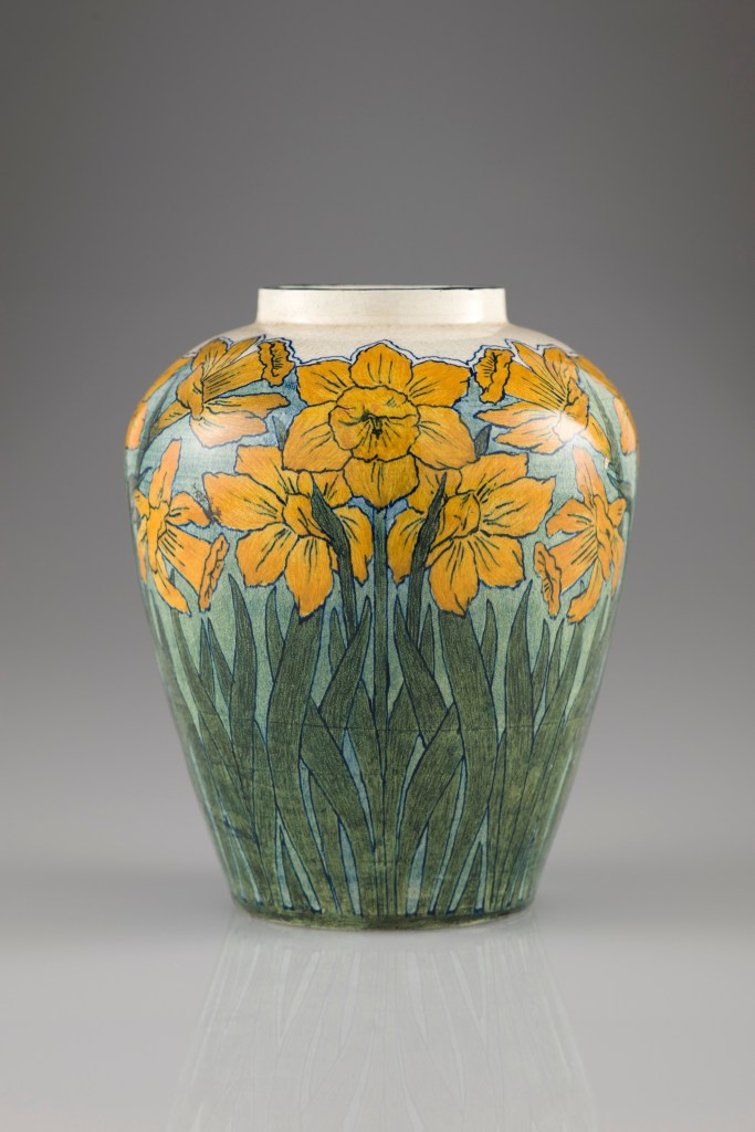 Vase, 1897. Daffodil design Newcomb Pottery Vase - Smithsonian