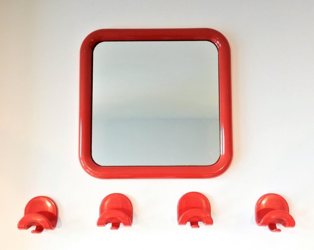 'Gioela' mirror by Giorgina Castiglioni for Bilumen with matching hooks, Italy