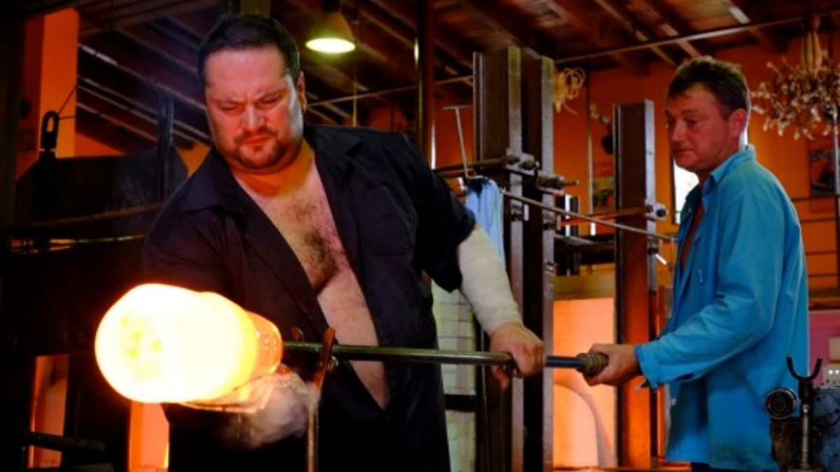 The Art and Science of Glassmaking at Ajeto Glassworks