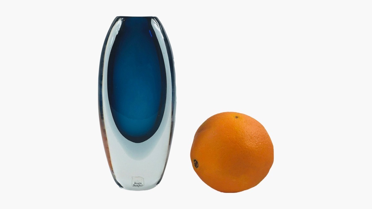 Vicke Lindstrand (1904- 1983) Swedish Glassware Designer