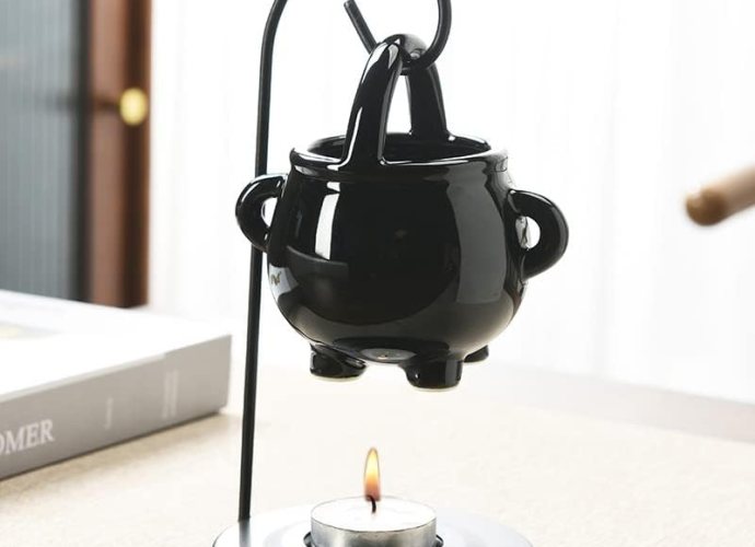Makimoo Hanging Pagan Cauldron Oil Burner