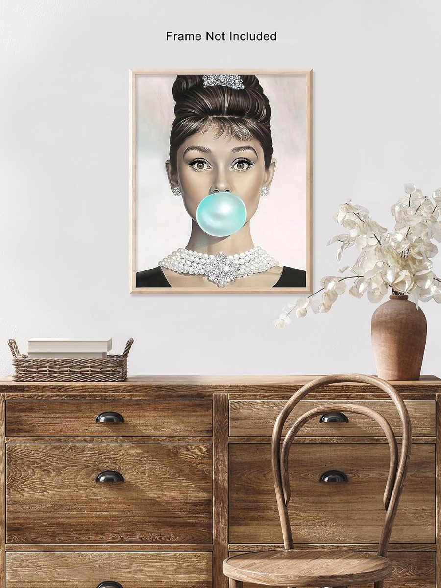 Discover Elegance & Pop Art Charm with the Poster Master Hepburn Poster – Bubble Gum Print