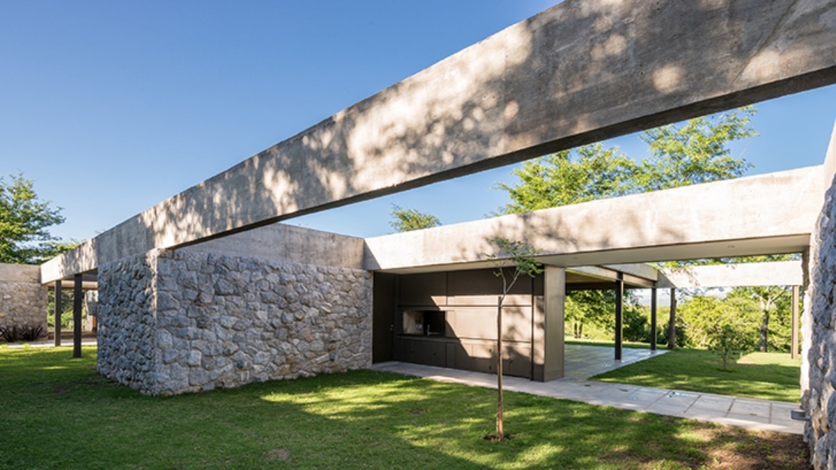 Amazing Concrete and Glass House in Argentina - Encyclopedia of Design, image size:1200x675