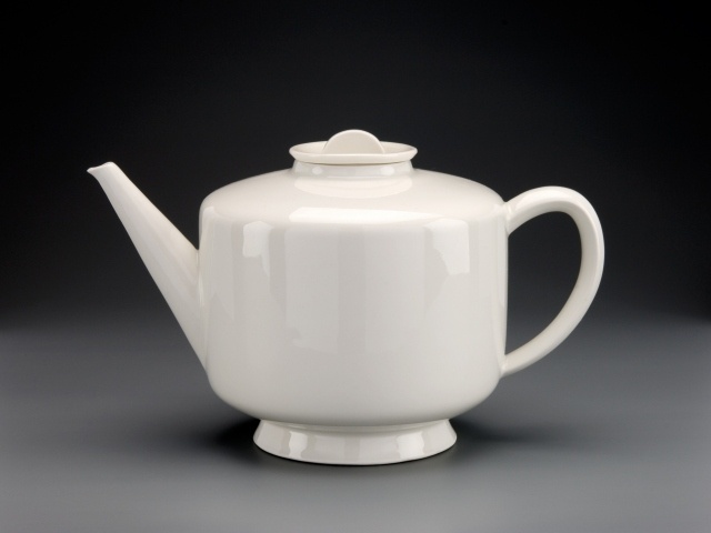 Marguerite Friendlaender, 1930 teapot KPM State porcelain factory