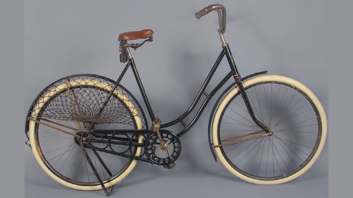 Safety Bicycle for 19th Century Women | Design Classic