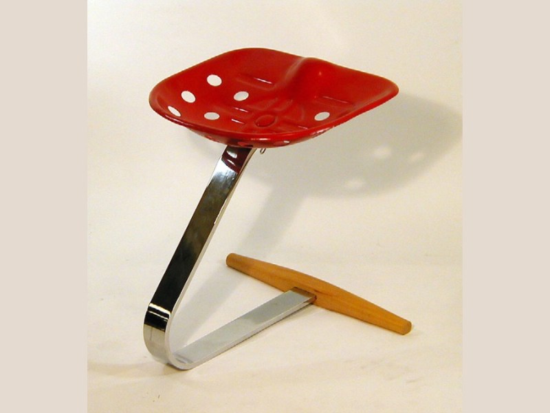 Mezzadro Chair – a Nod to Italian Agriculture