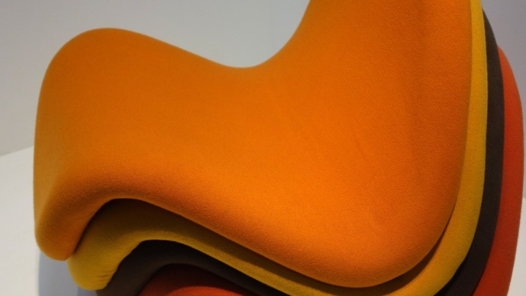 Pierre Paulin Tongue Chair featured image