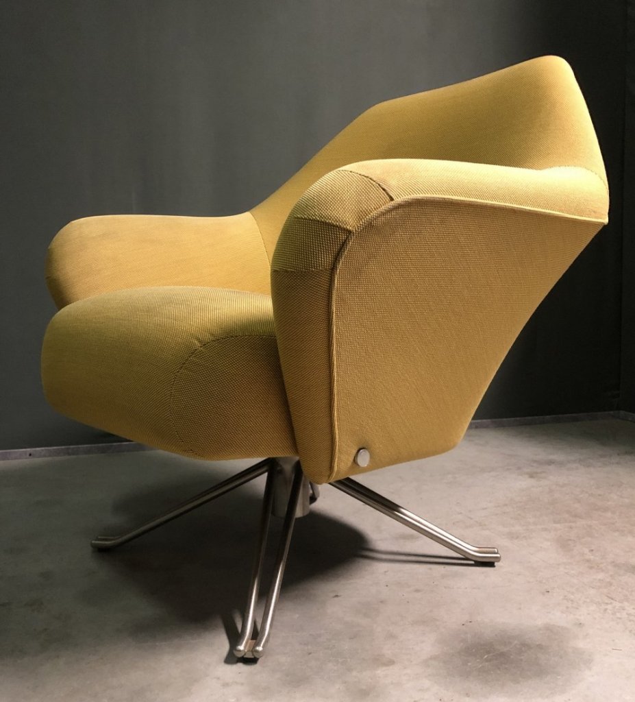 Lounge Chair by Osvaldo Borsani for Tecno, 1960s