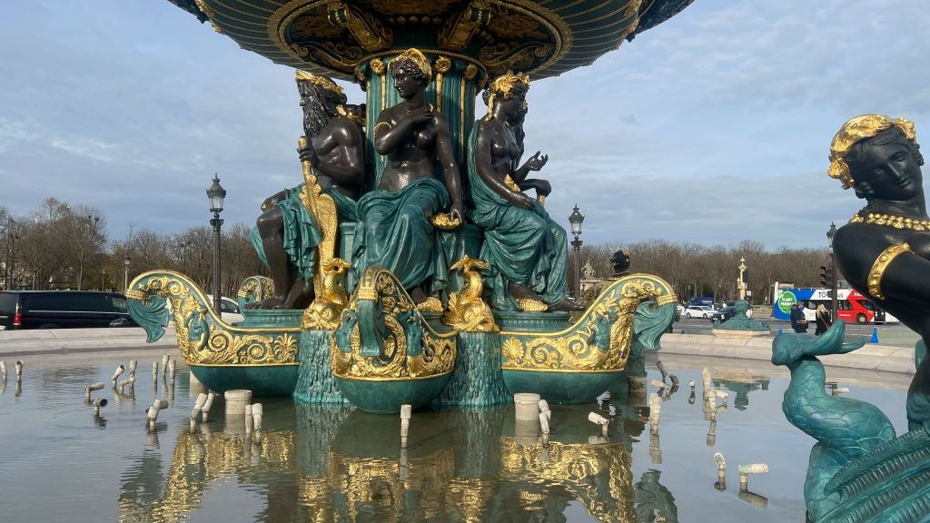 Close-up of Fontaines de la Concorde Paris in late November