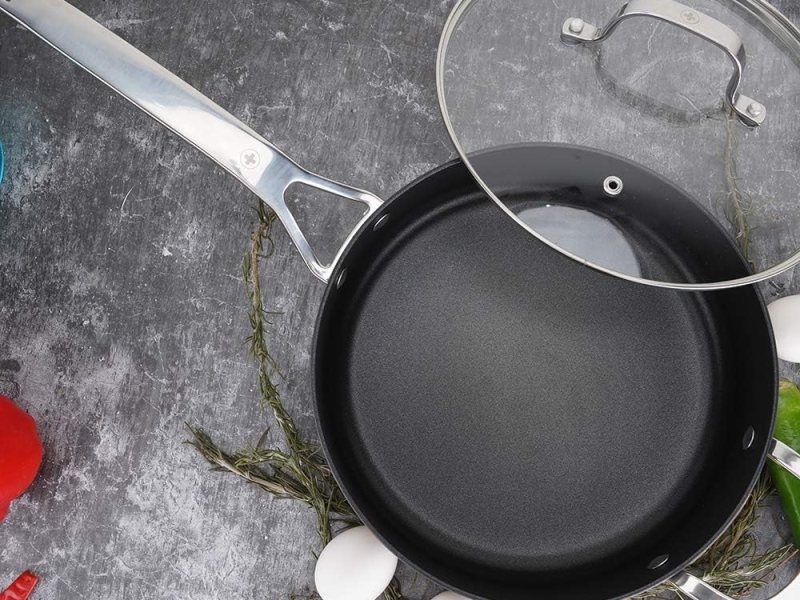 Diamond Hard Anodized Sauté Pan – Excellence of Swiss Craftsmanship