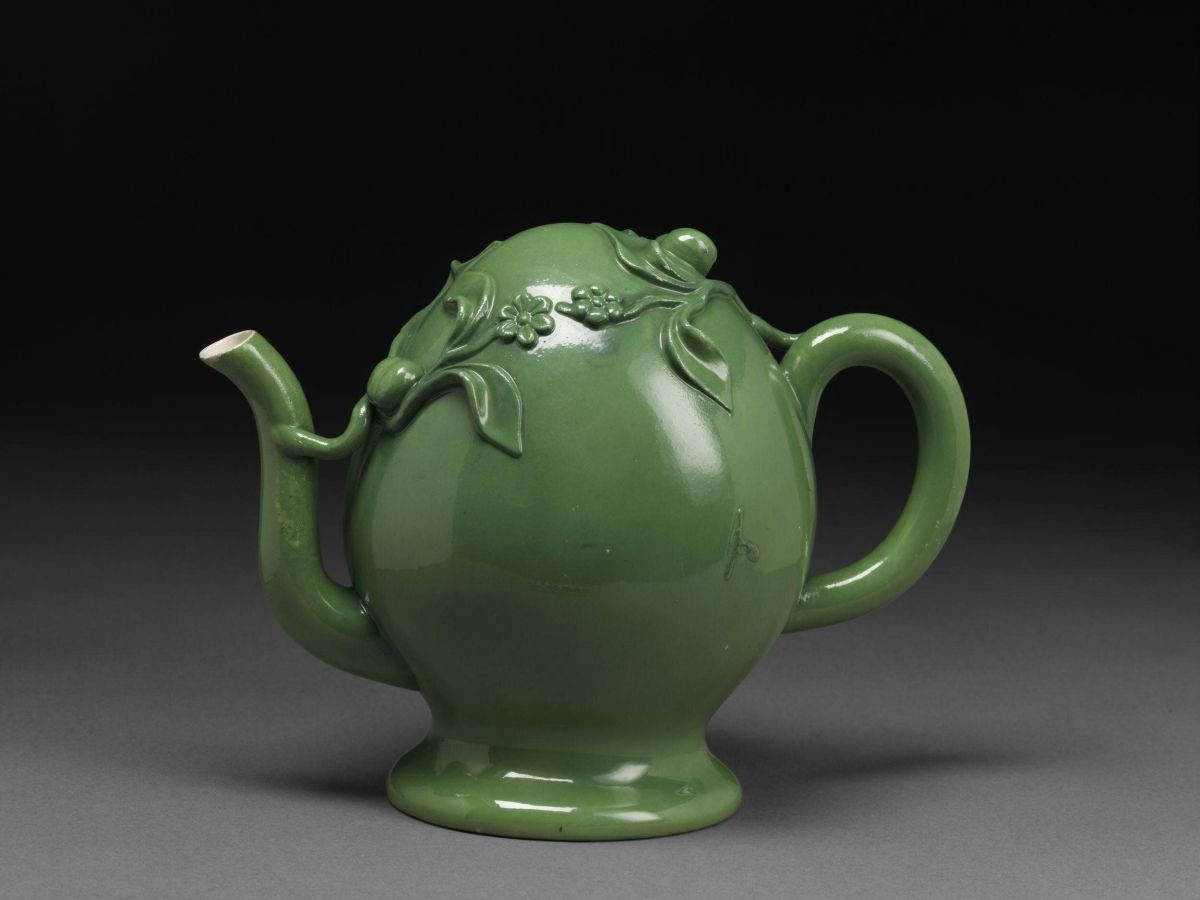 Cadogan Teapot functionality and Artistic Beauty