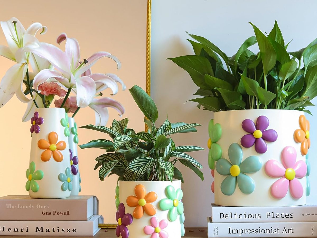 Discover the Charm of GUGUGO Pastel Flowers Vase for Flower