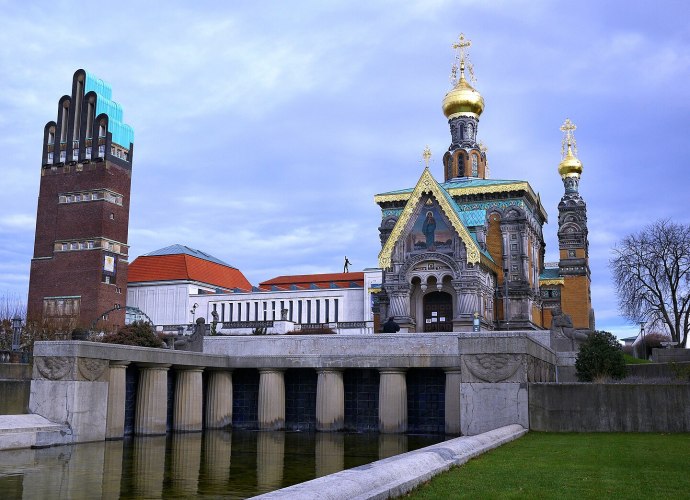 This is a picture of the Hessian Kulturdenkmal (cultural monument) with the ID