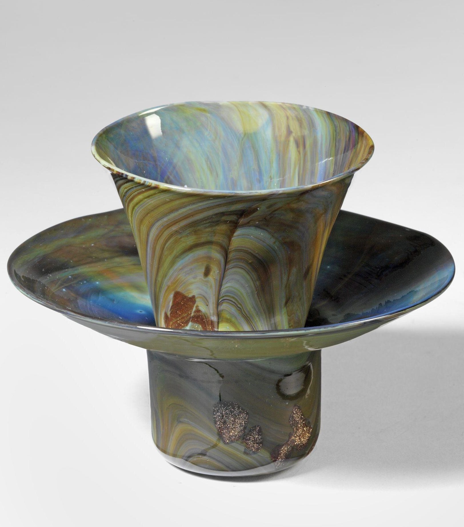 Cup and saucer (trembleuse), calcedonio glass with aventurine inclusions, made by Lorenzo Radi, Venice, 1860