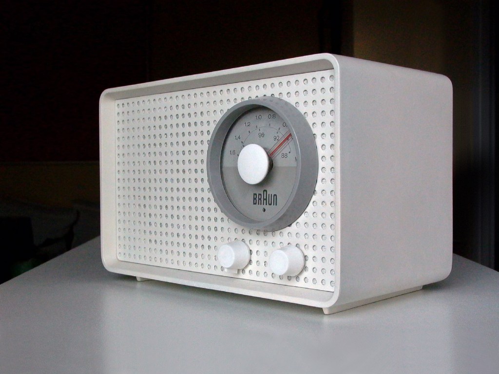 Braun SK 2 Radio (1960). Externally it's the same as the original Braun Kleinsuper of 1955