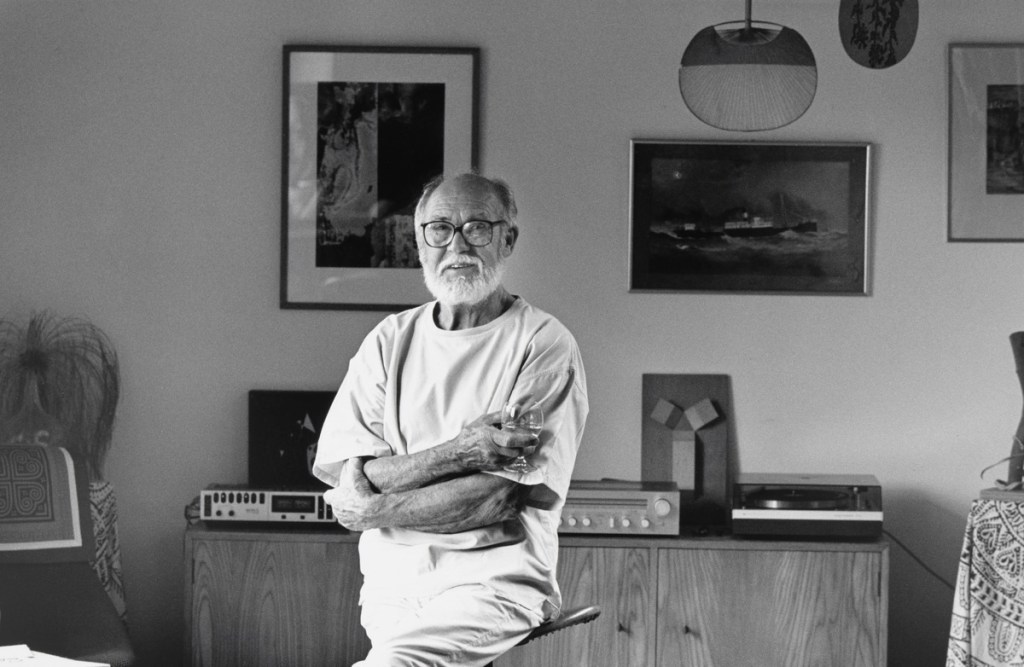 Photo of Gordon Andrews, Lovett Bay, Sydney. NPG