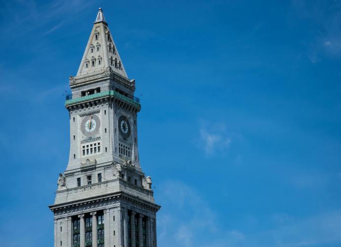 gray concrete building