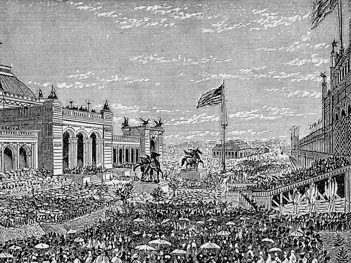 Experiences at the Centennial Exhibition: Chaos and Innovation