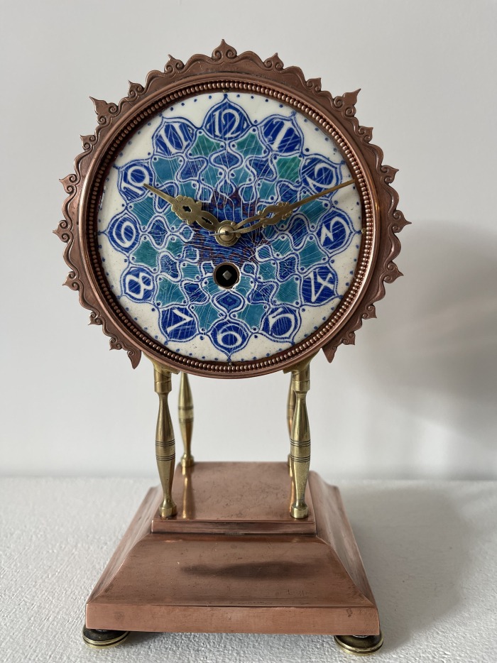 Nieuwe Kunst table clock designed by Jan Eissenloeffel