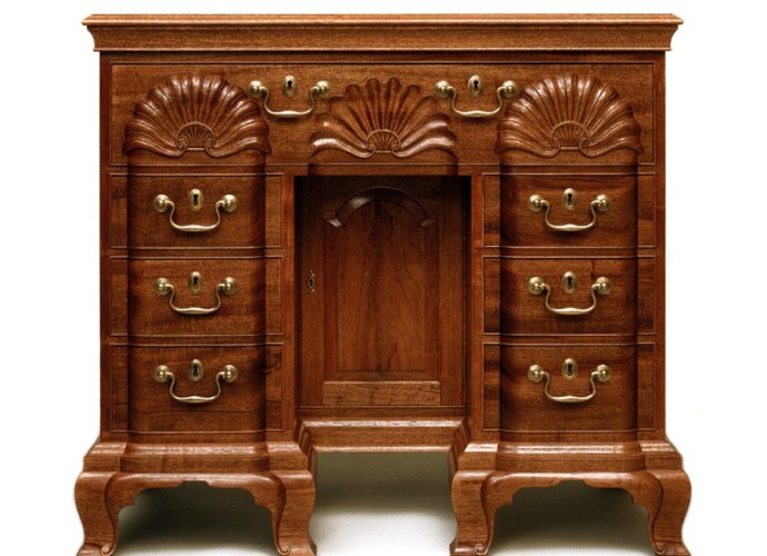 Newport Rhode Island Kneehole Bureau Goddard Townsend