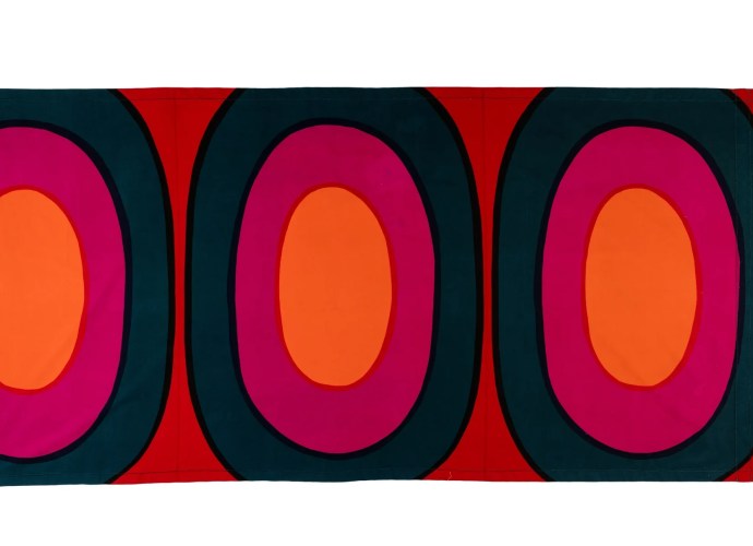 'Melooni' wall hanging made by Marimekko designed by Maija Isola