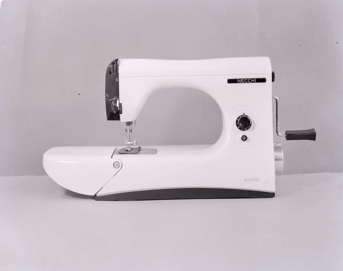 Nizzoli's design for the Mirella sewing machine for V. Necchi Spa won the Compasso d'Oro award in 1957. (Photo by Paolo Monti, 1960)